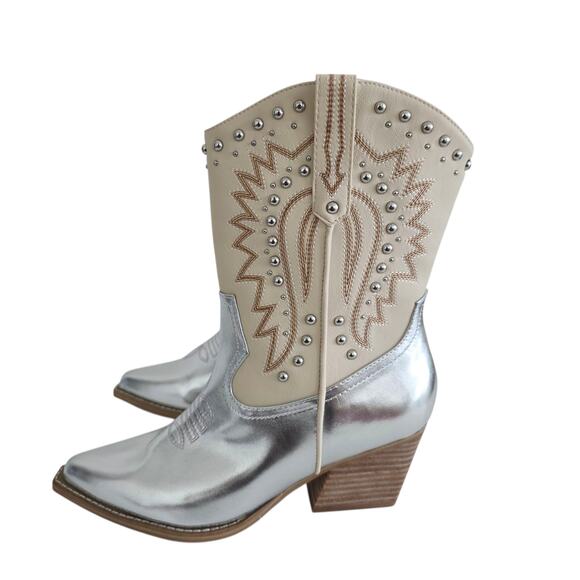 Dolce Vita Silver & Cream Beige Pointy Toe Studded Western Ankle Boots Size 8.5 - Picture 7 of 8